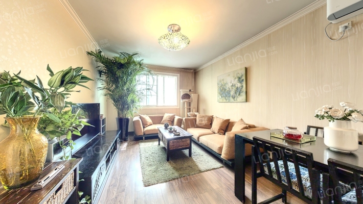 冠军楼二手房实景图