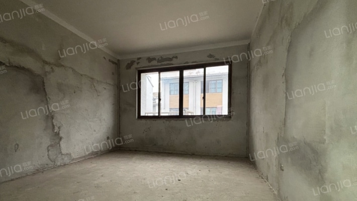 杨四新苑二手房实景图