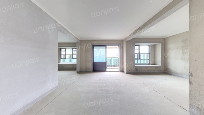 恒达盘龙湾梅苑二手房实景图