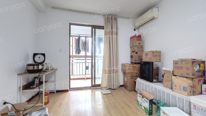 泰翔嘉苑二手房实景图