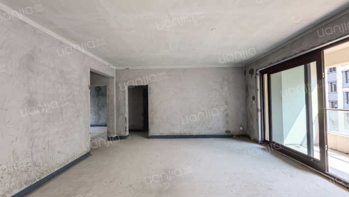 绿地听江左岸二手房实景图