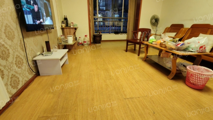 升晖嘉苑二手房实景图