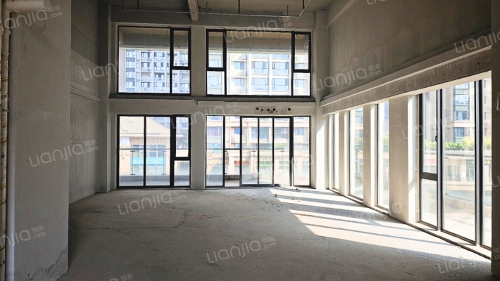 朗基湖畔时光二手房实景图