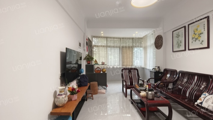 梅华东路284号二手房实景图