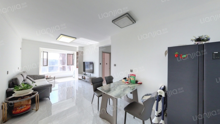 藏珑白塔湾里二手房实景图