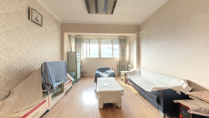 人和花园B区二手房实景图