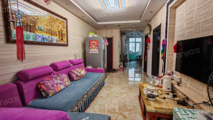 沿江国际小区二手房实景图