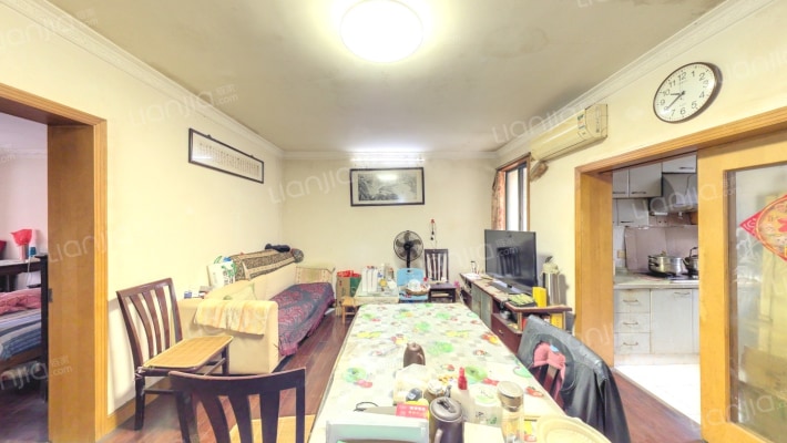 新华小区（龙吴路5599弄）二手房实景图