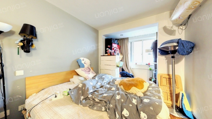 华龙公寓(徐汇)二手房实景图