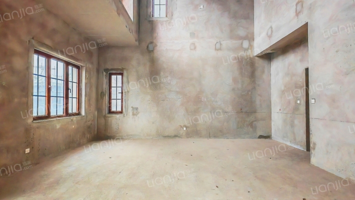 融创尊爵堡二手房实景图