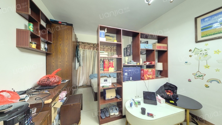 东海国际花园四区1期二手房实景图