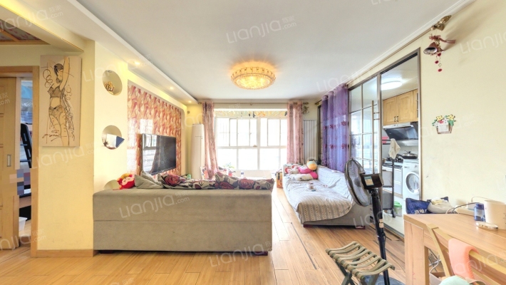 摩卡空间二手房实景图