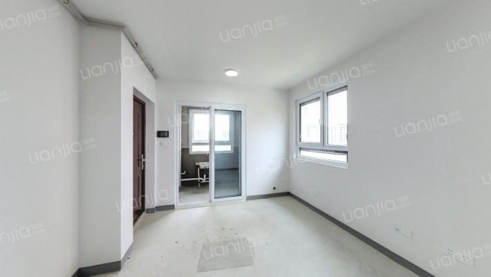 明秀临江苑二手房实景图