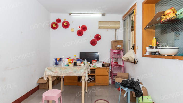 凤美新村二手房实景图