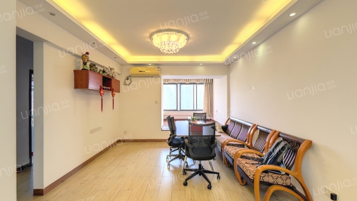 依云上城二手房实景图