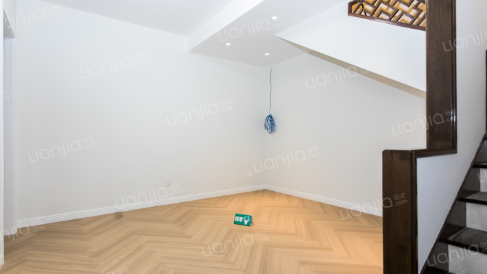 郁金香花苑二手房实景图