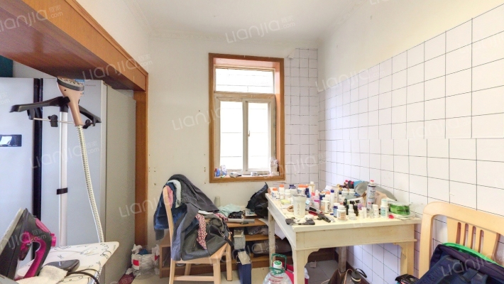 凤凰西街128-138号小区二手房实景图