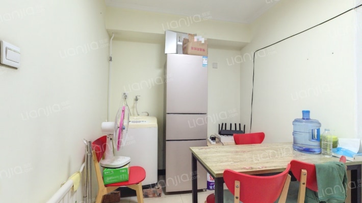 阳光家园社区二手房实景图