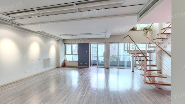 华贸商务楼二手房实景图