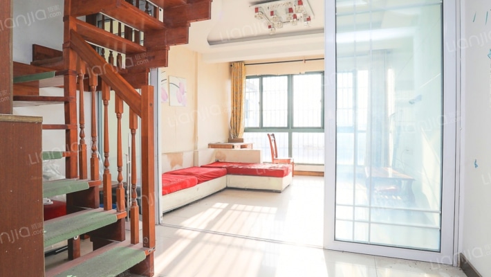 金山水岸二手房实景图