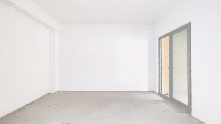 庆隆南山高尔夫国际社区荟澜山二手房实景图