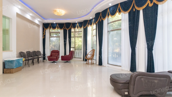 云顶别墅二手房实景图