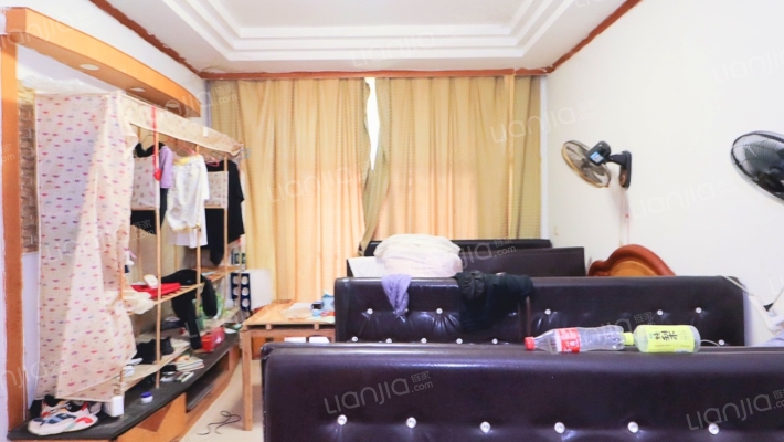 天鹅山庄综合楼二手房实景图