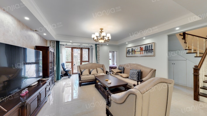 金隅翡丽蓝爵堡二手房实景图