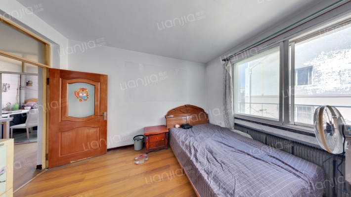 模具厂小区二手房实景图