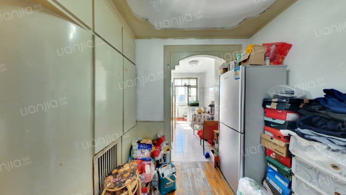 石油三角地二手房实景图