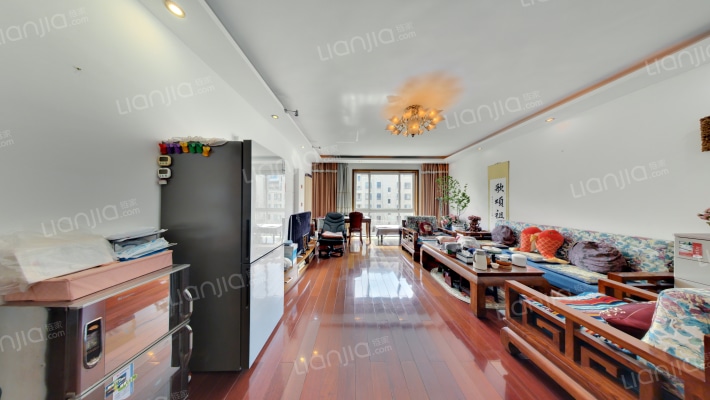 欧洲小镇二手房实景图