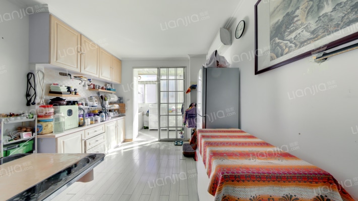 学士街（寺儿沟商圈）二手房实景图