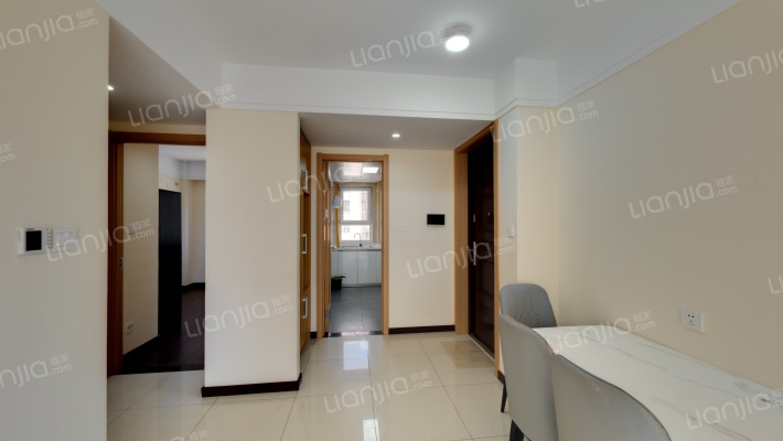 保利罗兰A3区二手房实景图