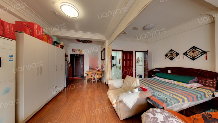 世格公寓二手房实景图