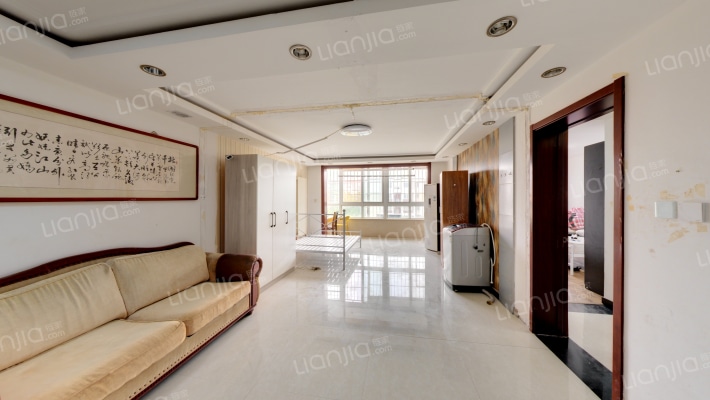 龙锦苑东三区二手房实景图