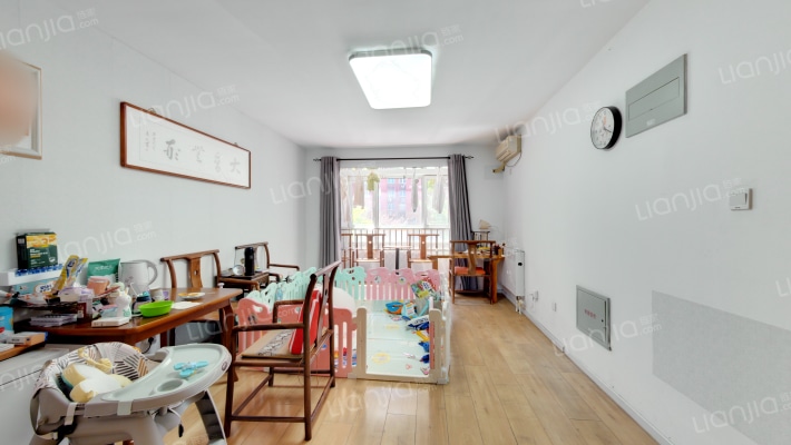 龙冠冠华苑棠棣园二手房实景图