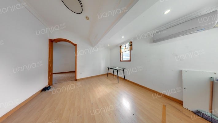 赛格公寓二手房实景图