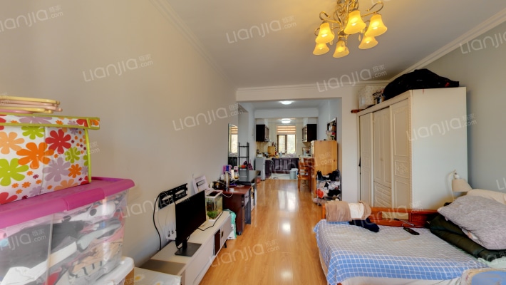 俄罗斯小镇二手房实景图