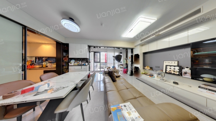 时代爱车小镇天境二手房实景图