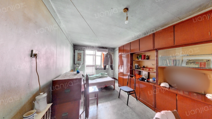 卫安南里二手房实景图