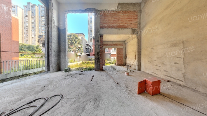 依云水岸四期二手房实景图