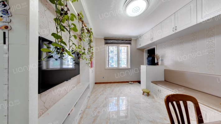 体育场路71-176号二手房实景图