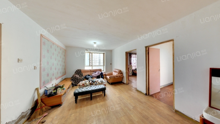 新城家园二手房实景图