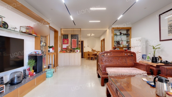 公园大地一期二手房实景图