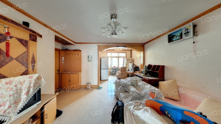 先春园隆春里二手房实景图