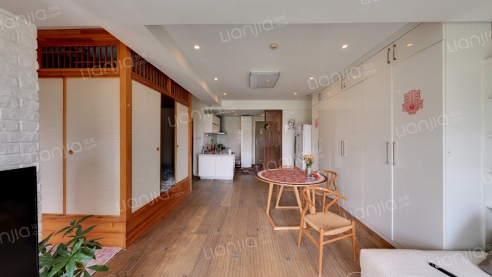 和乔丽晶一期二手房实景图