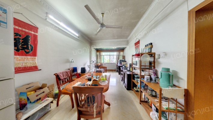 田苑经济综合楼二手房实景图