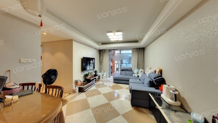 滨江新城东方名府二手房实景图