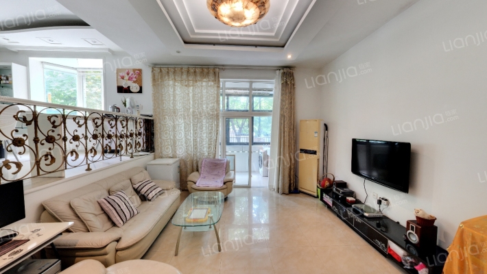 湖畔花园梦泉苑二手房实景图