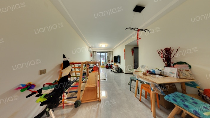 卓越蔚蓝铂樾府（普通住宅）二手房实景图